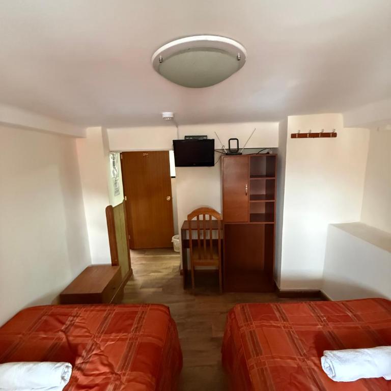 Hostal El Auqui - Habitación Doble Estándar - 2 camas - 3