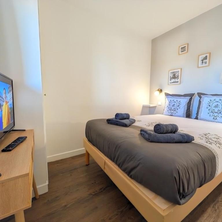 Vue sur la piscine & le golf avec balcon & Parking - Appartamento con 2 Camere da Letto e Balcone - 11