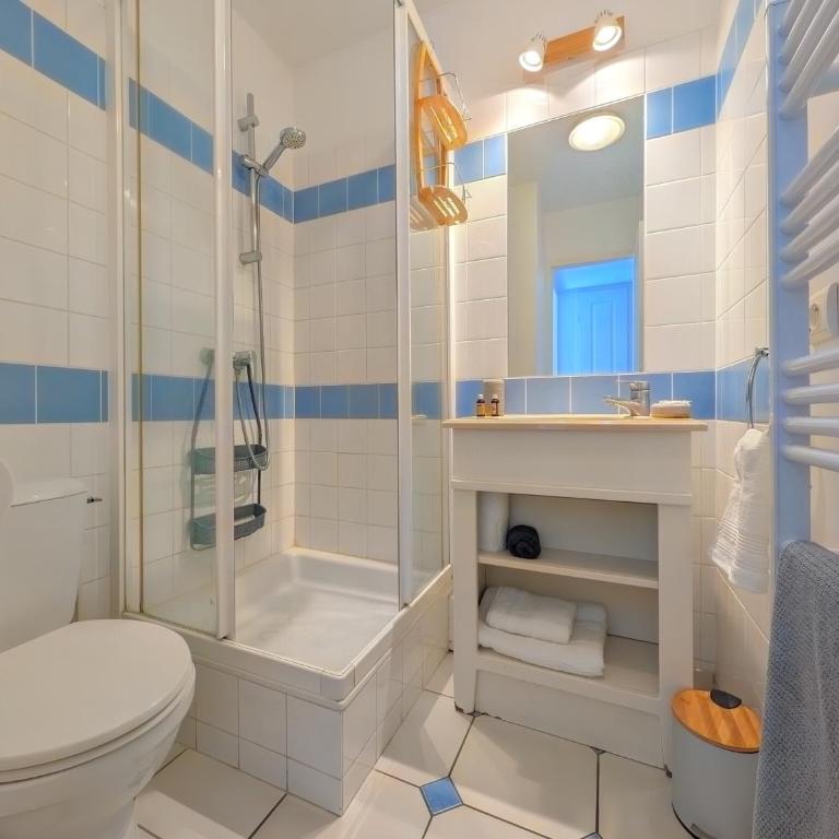 Vue sur la piscine & le golf avec balcon & Parking - Appartamento con 2 Camere da Letto e Balcone - 13