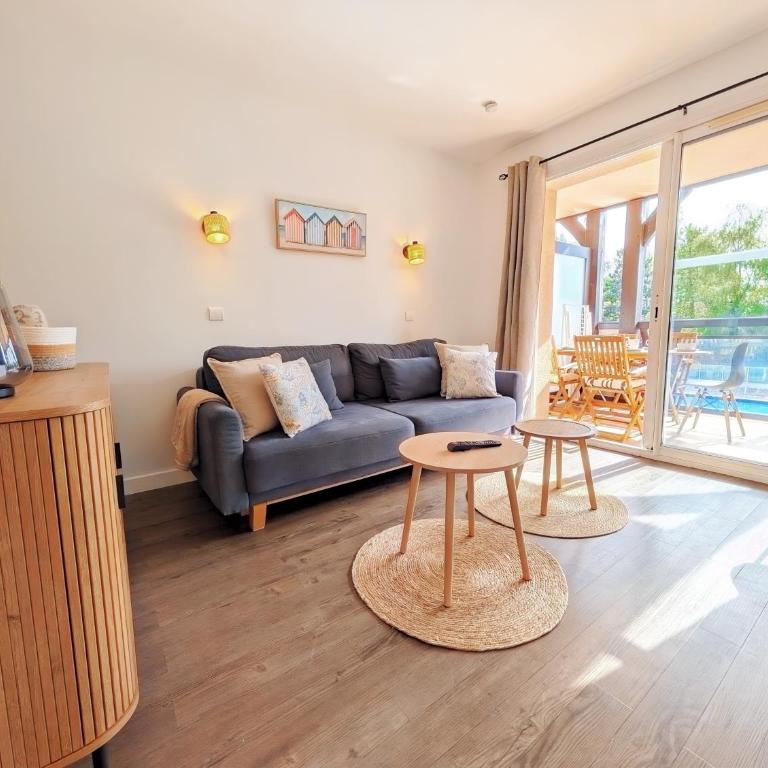Vue sur la piscine & le golf avec balcon & Parking - Appartamento con 2 Camere da Letto e Balcone - 3