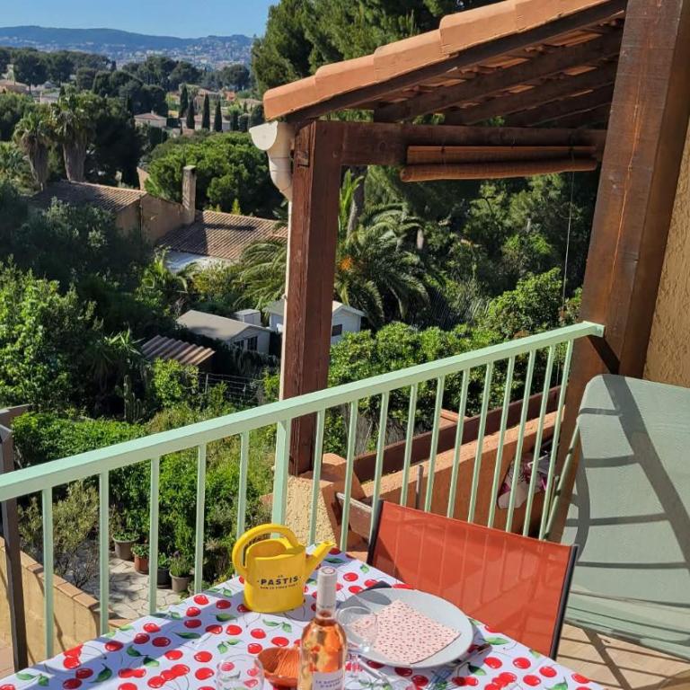 Grand Studio Mezzanine Calme Climatisé Parking privé Plage 700 m - Appartement 1 Chambre - 4
