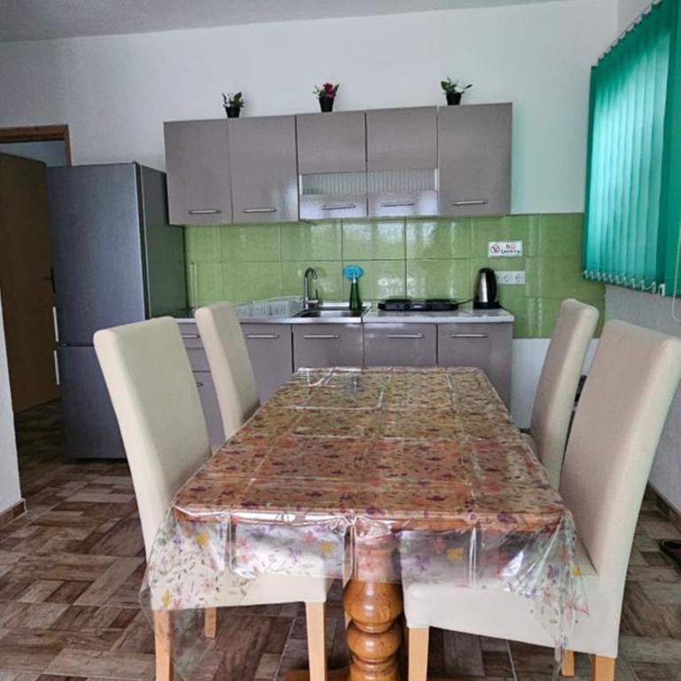 Apartment Bijela ladja - Deluxe Quadruple Room - 5