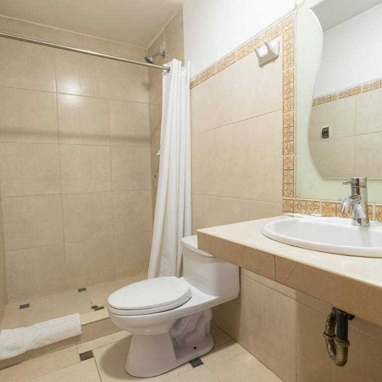 Kapac Inn Hotel - Comfort Quadruple Room - 1