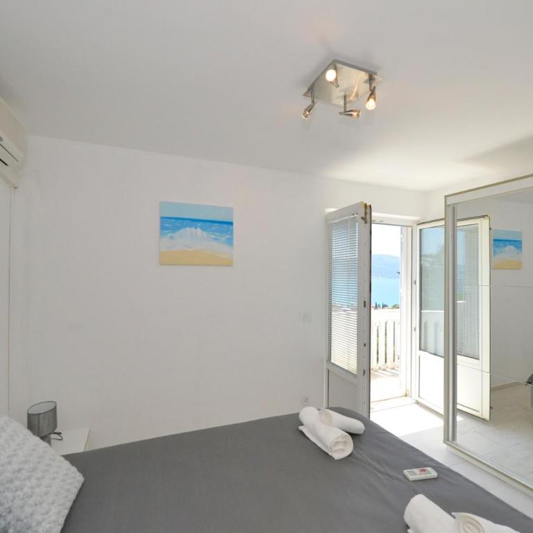 Zotina Residence - Two-Bedroom Apartment with Balcony and Sea View - 2