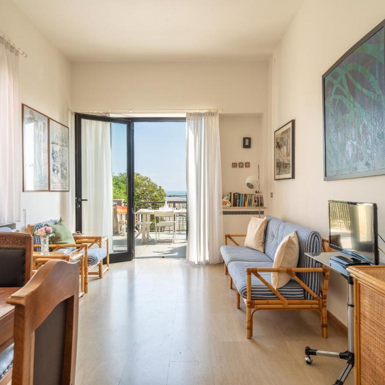 Viserba Sea Villa with Balcony - Il Lupo Affitta - Casa con 3 Camere da Letto - 2