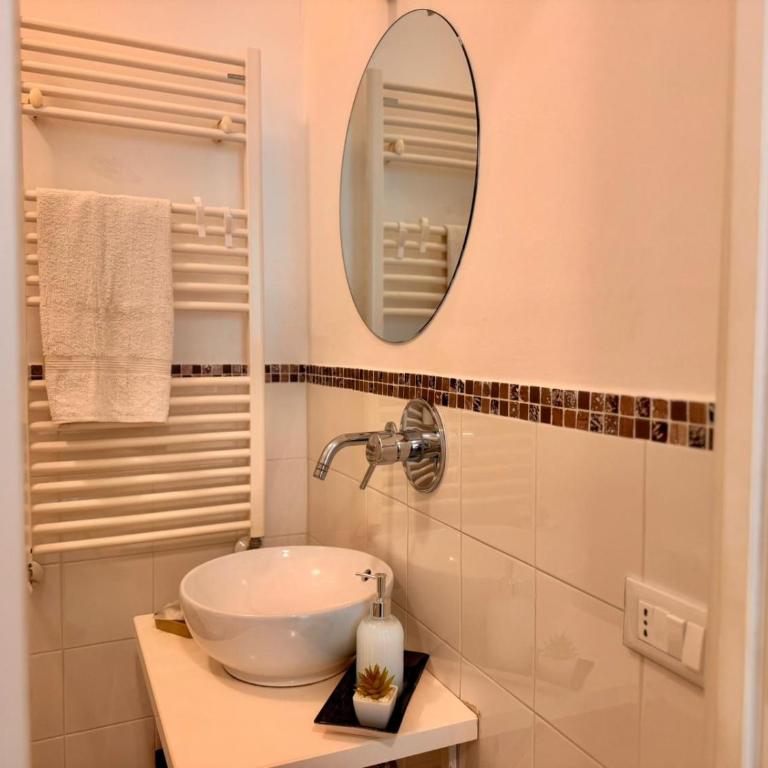 Respiro Mediterraneo - Camera Matrimoniale con Bagno Privato - 10