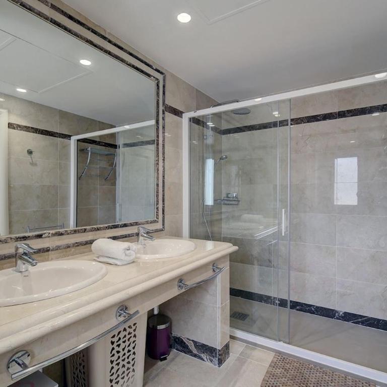 Duplex-penthouse with stunning panoramic view - Suite with Mountain View - 11