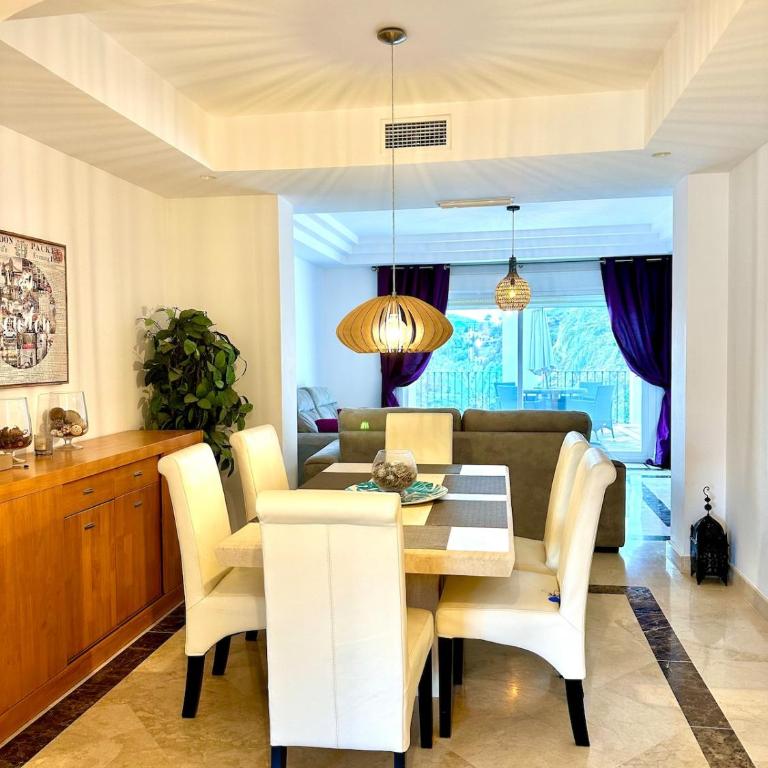 Duplex-penthouse with stunning panoramic view - Suite with Mountain View - 8