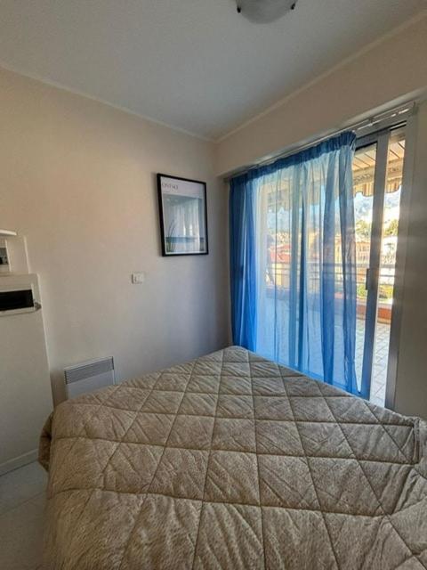Apartment with sunny terrace air conditioning - One-Bedroom Apartment - 15