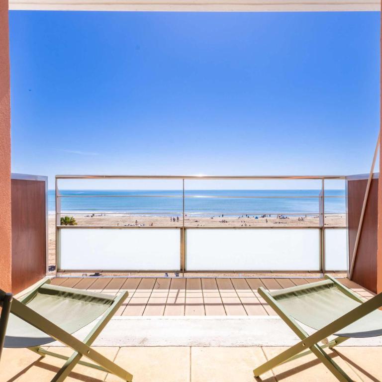 Magnifique appartement en front de mer - Three-Bedroom Apartment - 8