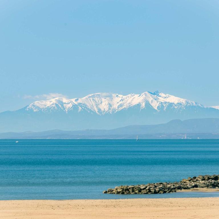 Magnifique appartement en front de mer - Three-Bedroom Apartment - 14