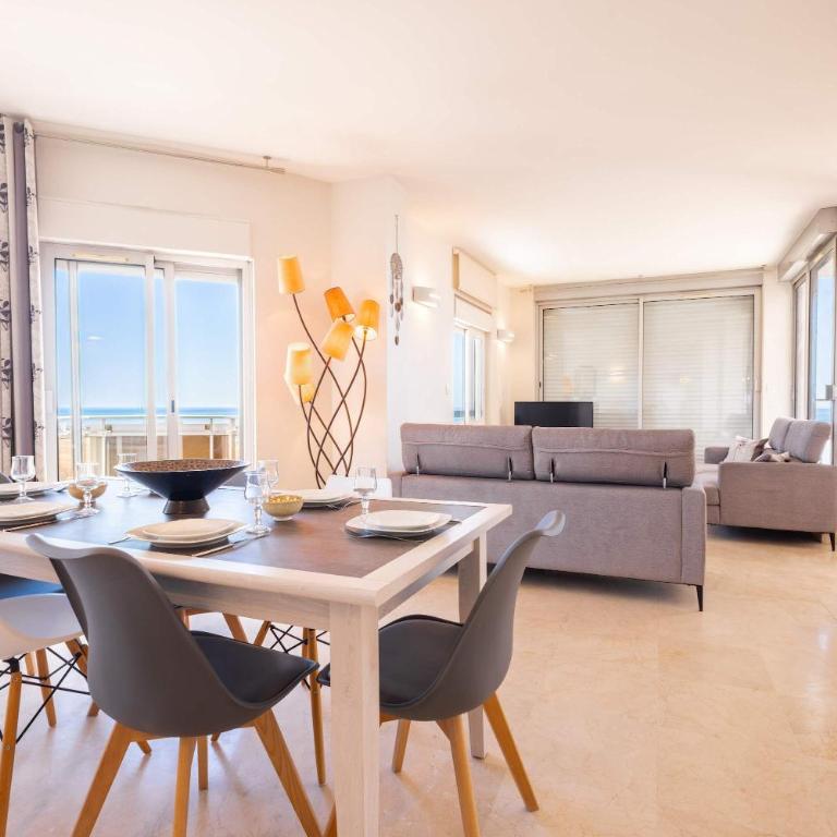 Magnifique appartement en front de mer - Three-Bedroom Apartment - 18