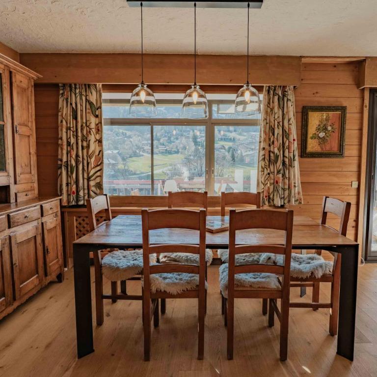 appartement 103m2 près de Megève, face à télécabine la Princesse,2 chambres , garage, local à ski - Appartement 2 Chambres - 6