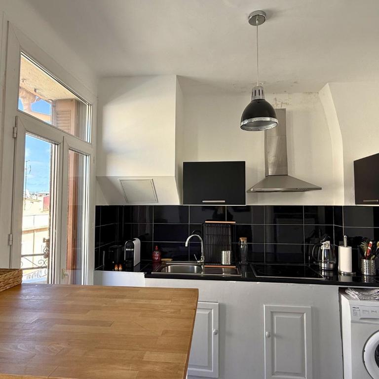 T3 climatisé cœur de ville, plage & gare à pied - Apartment mit 2 Schlafzimmern und Stadtblick - 3