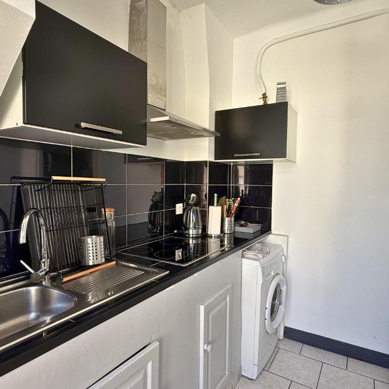 T3 climatisé cœur de ville, plage & gare à pied - Apartment mit 2 Schlafzimmern und Stadtblick - 21