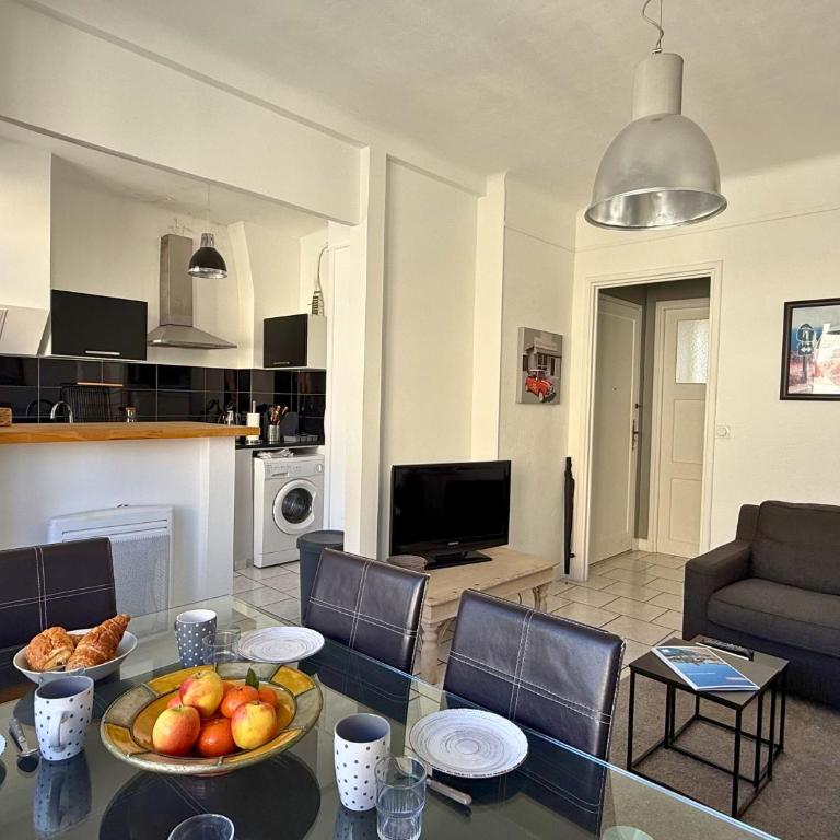T3 climatisé cœur de ville, plage & gare à pied - Apartment mit 2 Schlafzimmern und Stadtblick - 6