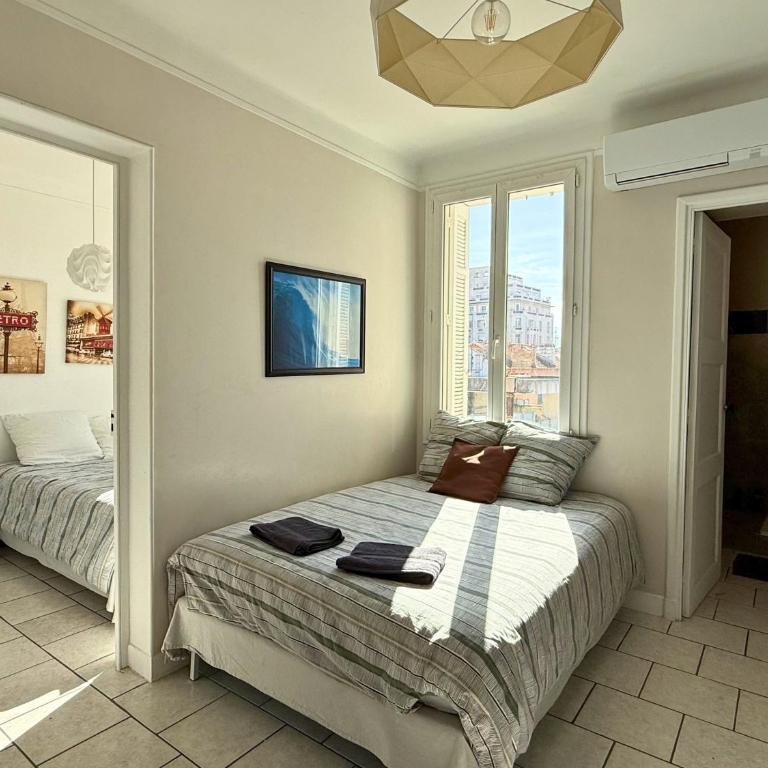 T3 climatisé cœur de ville, plage & gare à pied - Apartment mit 2 Schlafzimmern und Stadtblick - 28