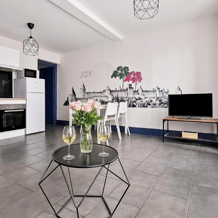 Chez Joyce - T2 climatisé entre centre-ville et cité médiévale - One-Bedroom Apartment - 6