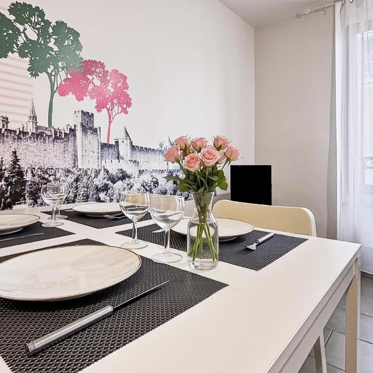 Chez Joyce - T2 climatisé entre centre-ville et cité médiévale - One-Bedroom Apartment - 8