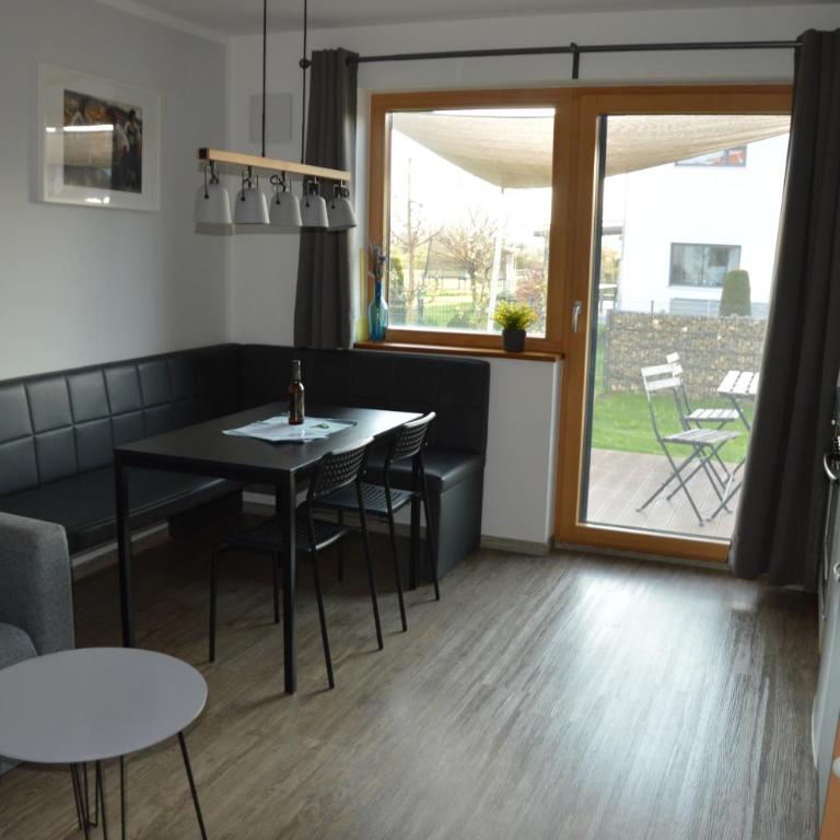 Ruhig gelegene Wohnung in schöner Ortsrandlage - Apartment mit 1 Schlafzimmer - 3