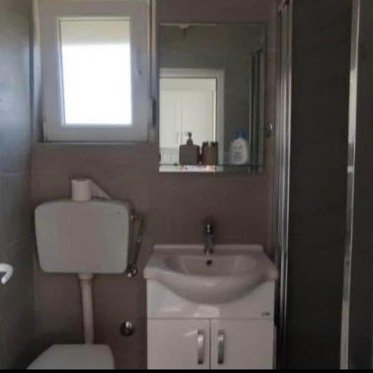 Helena Apartments - One-Bedroom Apartment - 5