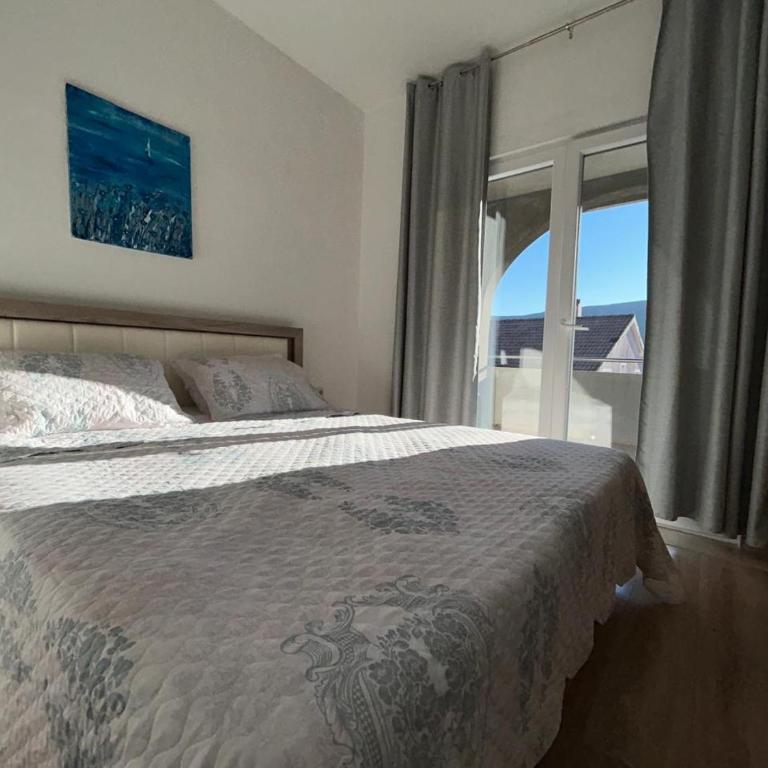 Helena Apartments - Apartment with Sea View - 10