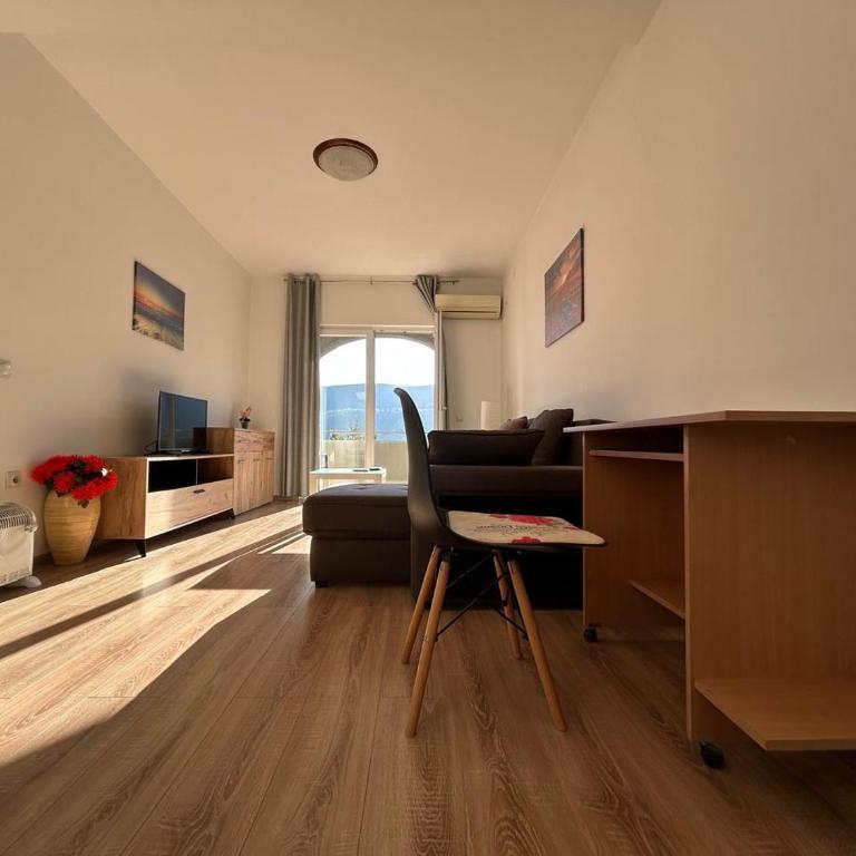 Helena Apartments - Apartment with Sea View - 12