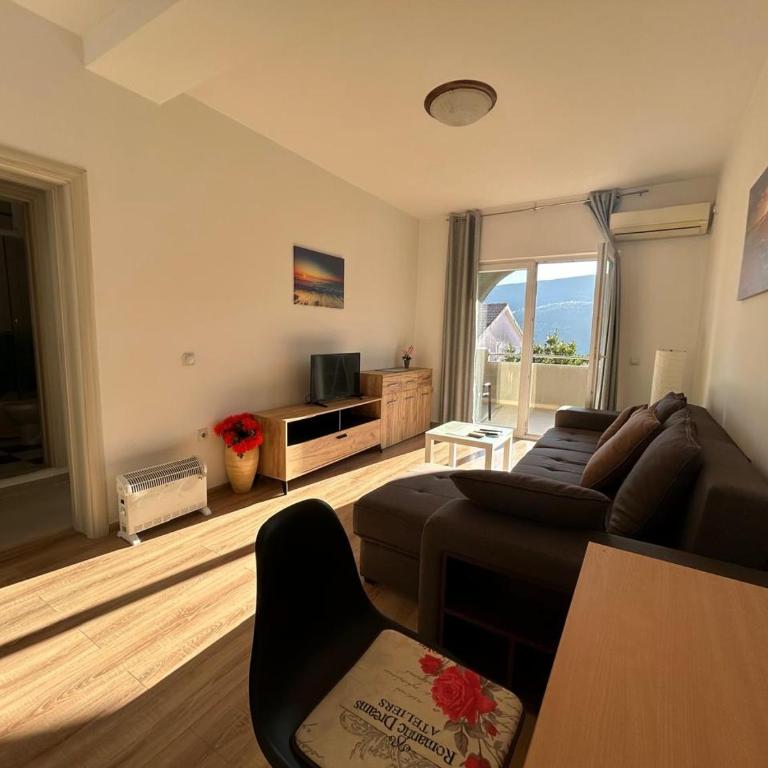 Helena Apartments - Apartment with Sea View - 13