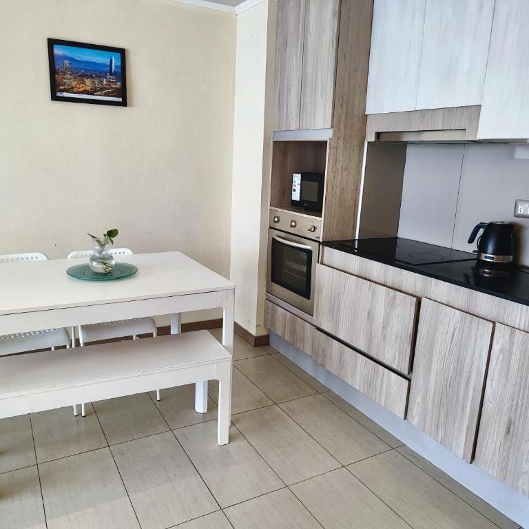 Ñuñoa 2D1B a pasos Metro Chile España - Two-Bedroom Apartment with Balcony - 6