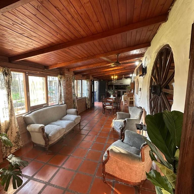 Doña Sara - Four-Bedroom House - 7