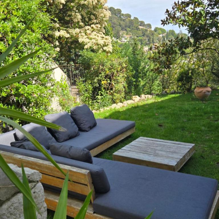 Ideal BnB, Luxury Apartments - Apartment with Garden View and Pool - 16