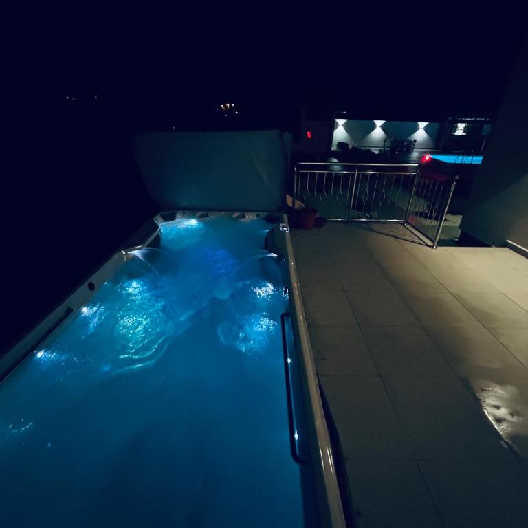 Romantic Lodge -Private Swimm-Spa - Vila - 1