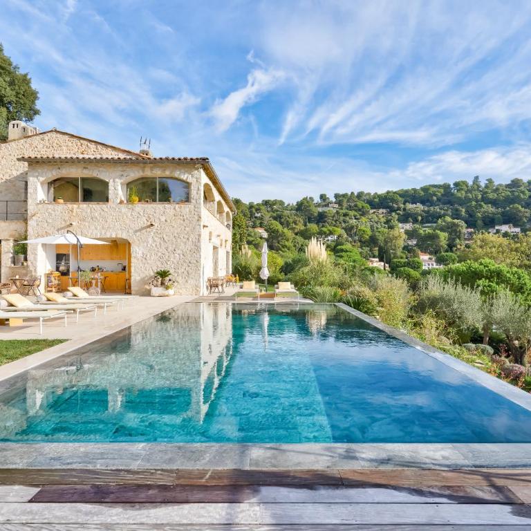 Ideal BnB, Luxury Apartments - Superior Apartment with Pool - 26