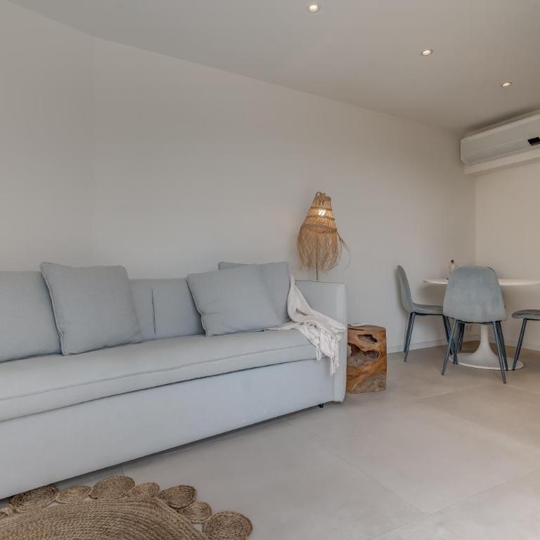 Ideal BnB, Luxury Apartments - Premium Apartment with Pool - 18