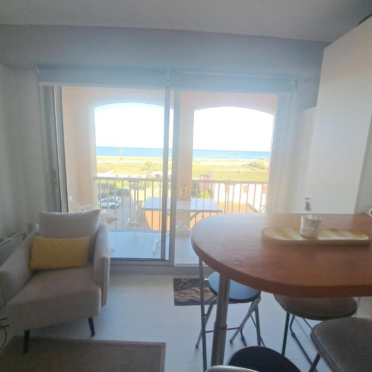 vue mer exceptionnelle studio 4 couchages piscine parking libre jusqu'au 10 juillet - Studio - 11
