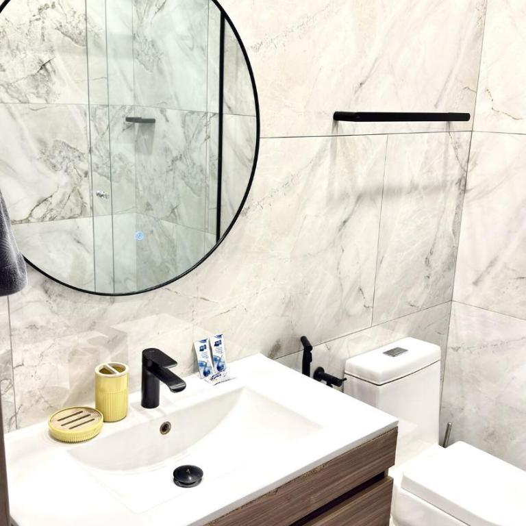 Studio elegante con sauna y gym - One-Bedroom Apartment - 12