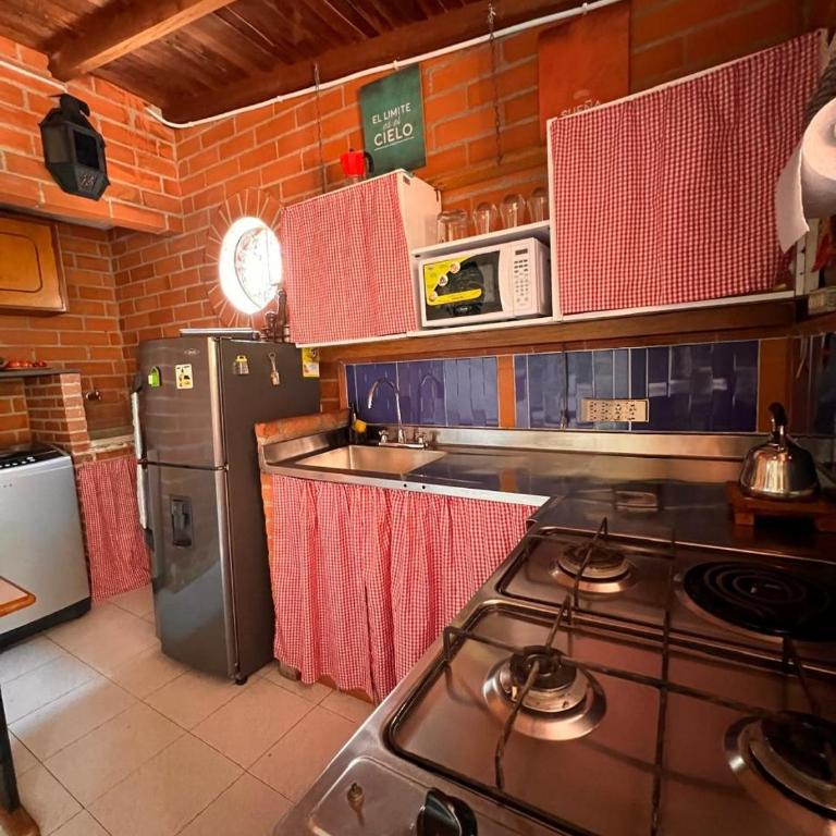 Habitación en Casa Ithaca en Floresta - Santa Lucía - Habitación Cuádruple con baño - 3