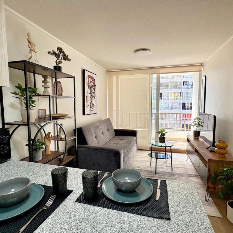 Departamento con conexión L1-Terminal de Buses y Trenes - Two-Bedroom Family Apartment - 6