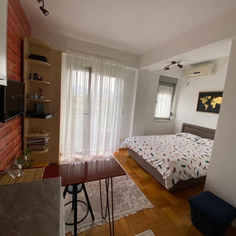 Studio 369 - One-Bedroom Apartment - 6