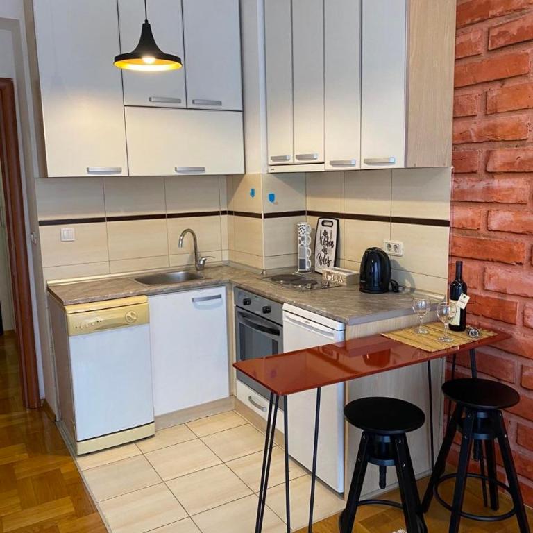 Studio 369 - One-Bedroom Apartment - 7