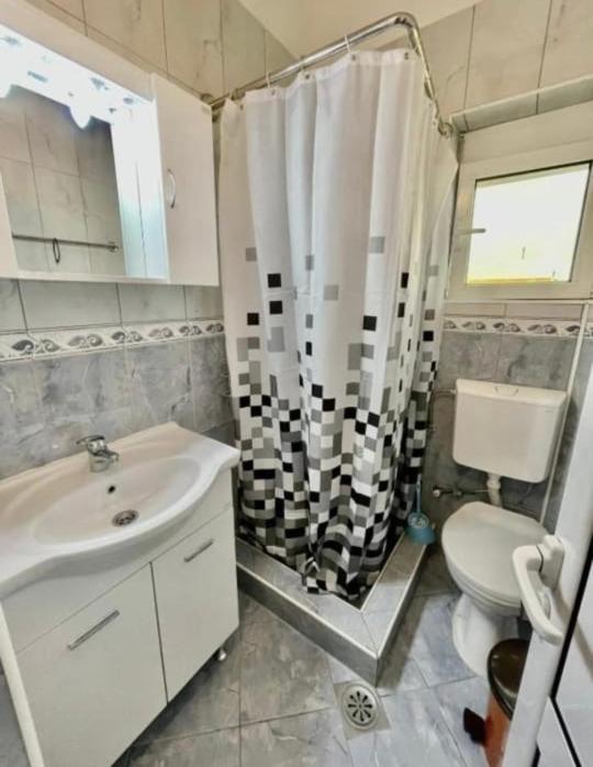 Apartments Düsseldorf - Quadruple Room with Balcony - 7