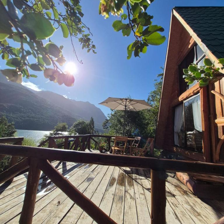 Refugio de Montaña Patagonia a orilla de lago, pesca - Chalet - 1