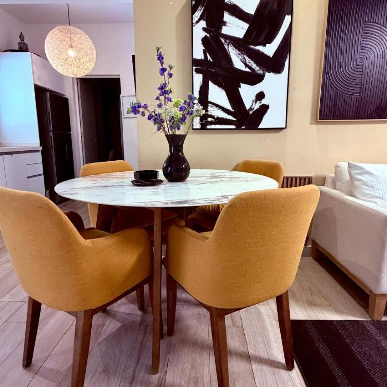 Amplio y moderno, Ubicación privilegiada - Two-Bedroom Apartment - 1