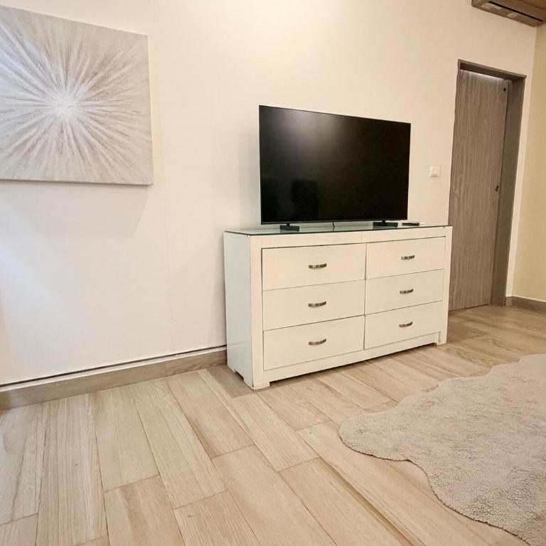 Amplio y moderno, Ubicación privilegiada - Two-Bedroom Apartment - 19