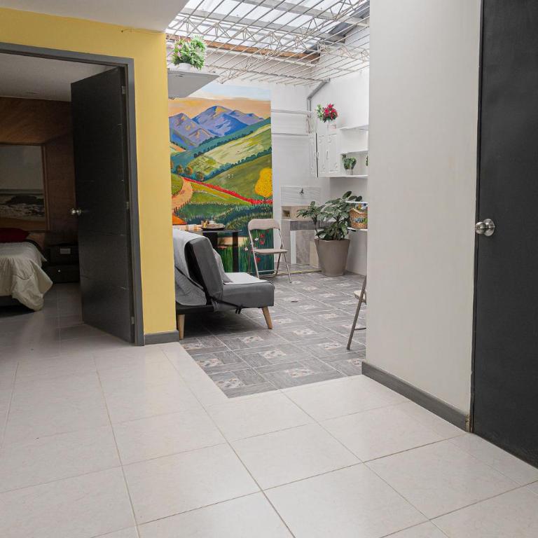 La Casa Amarilla - Three-Bedroom Home - 18