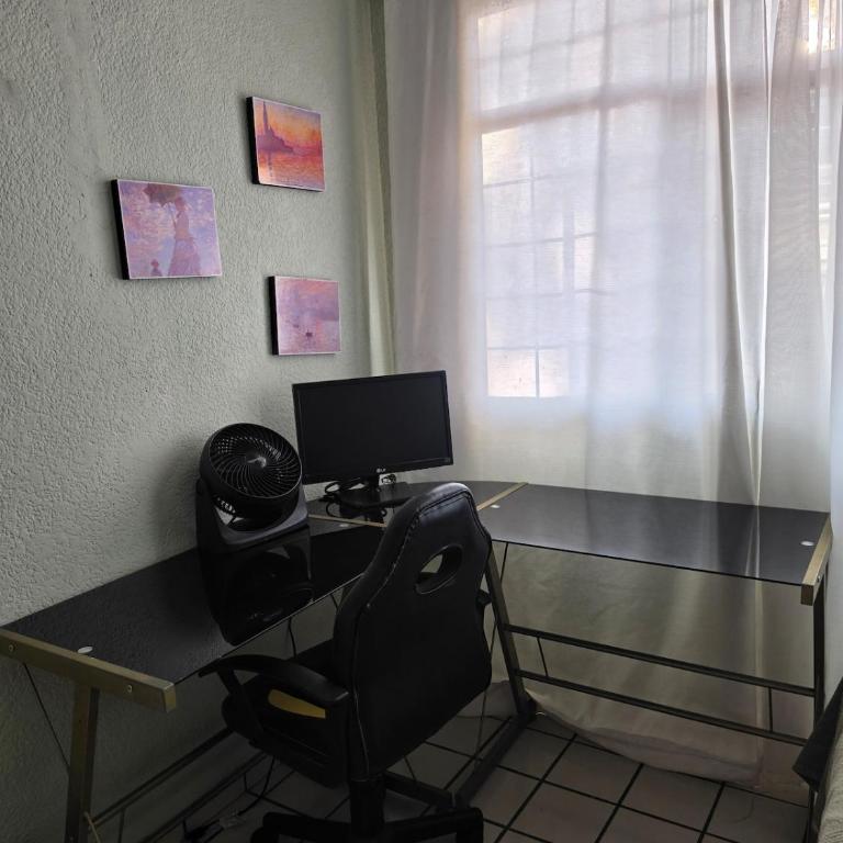 Cozy Apartment in Guadalajara - Perfect for Long Stays & Remote Work - Two-Bedroom Apartment with Pool View - 21