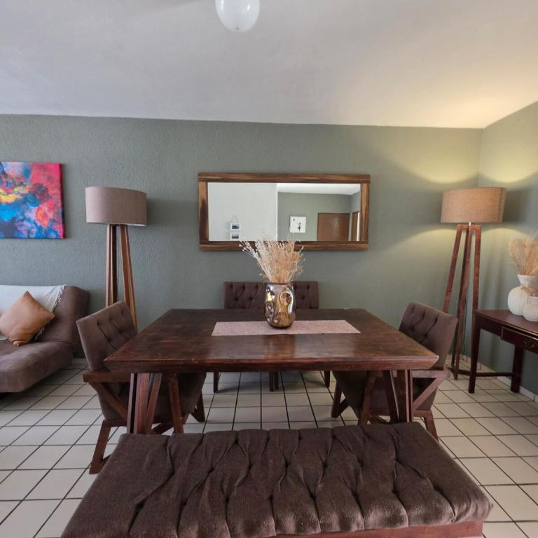 Cozy Apartment in Guadalajara - Perfect for Long Stays & Remote Work - Two-Bedroom Apartment with Pool View - 3