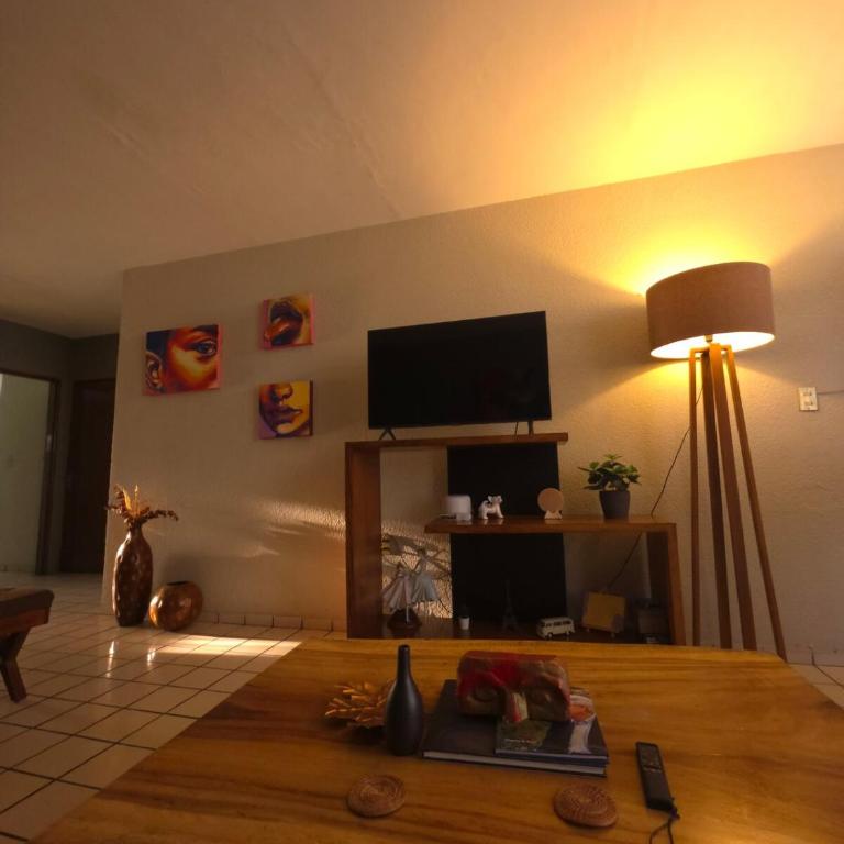 Cozy Apartment in Guadalajara - Perfect for Long Stays & Remote Work - Two-Bedroom Apartment with Pool View - 2