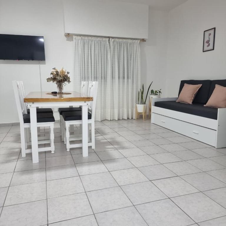 La Pausa - One-Bedroom Apartment - 1