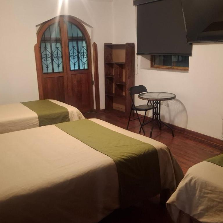 Eco Bunnu Inn Santa Ana - Superior Family Room - 3